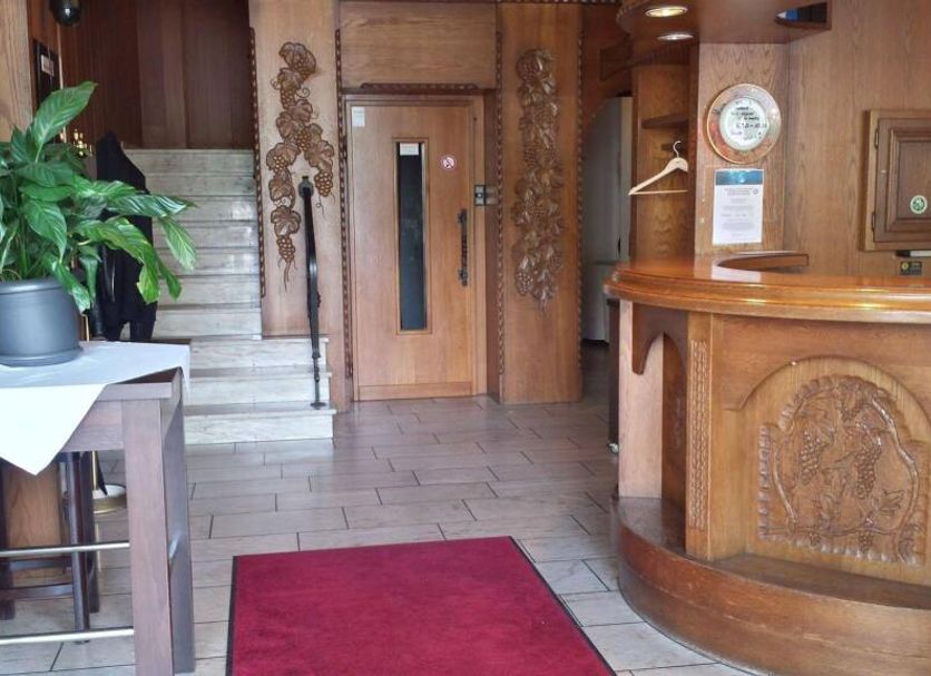 프론트 데스크 사진