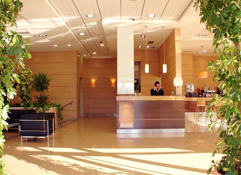 프론트 데스크 사진