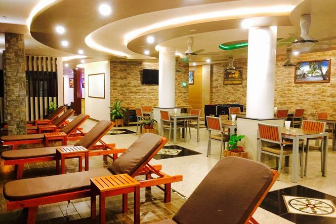 트리톤 비치 호텔 & 스파