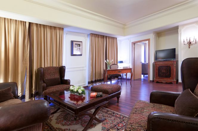 르 코모도어 호텔