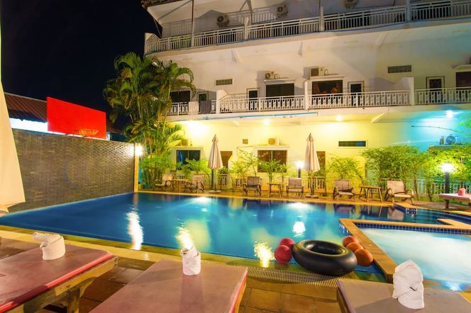 블로서밍 롬둘 부티크