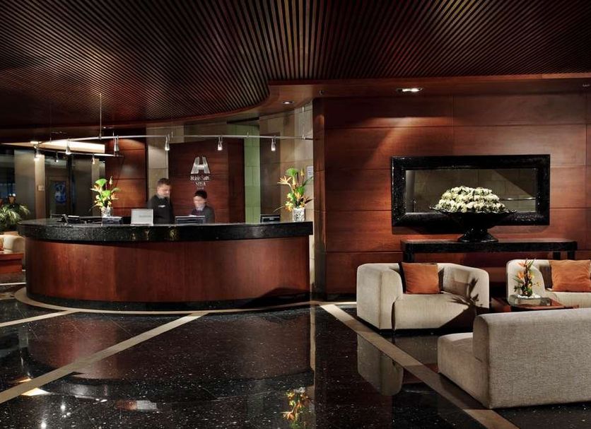 프론트 데스크 사진