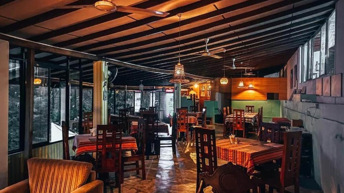 미스티 힐스 엘라 리조트