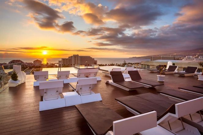 티고탄 러버 & 프렌드 플라야 데 라 아메리카스