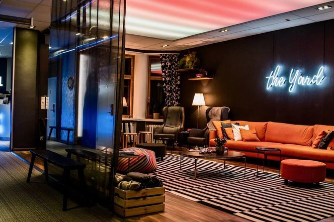 더 야드 호스텔