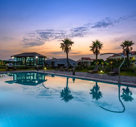 수영장 / Official Hotel Information image