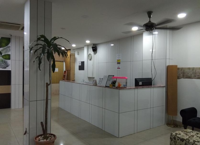프론트 데스크 사진