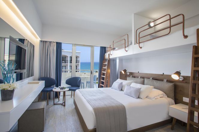 Lordos Beach Hotel & Spa - 로르도스 비치 호텔 & 스파
